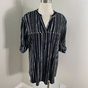 Cocomo Woman Plus 2X Black White Striped Tunic Blouse Stretch Roll Tab Sleeve